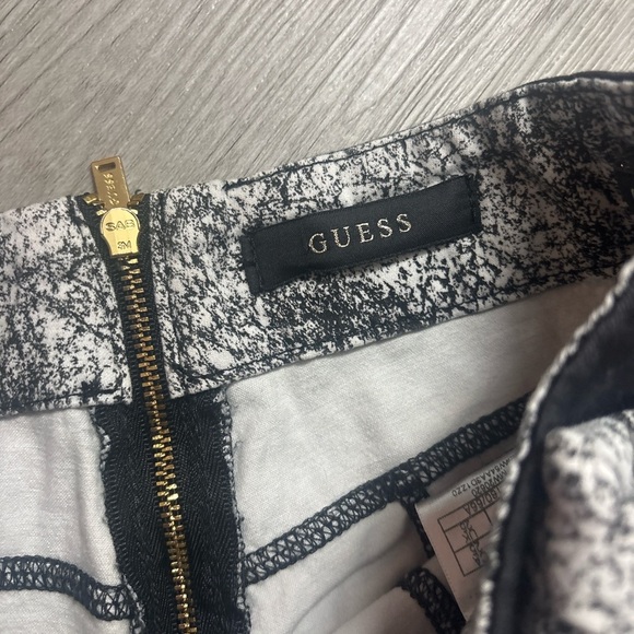 Guess Monochrome Textured Pants BIN1030 - Picture 2 of 6